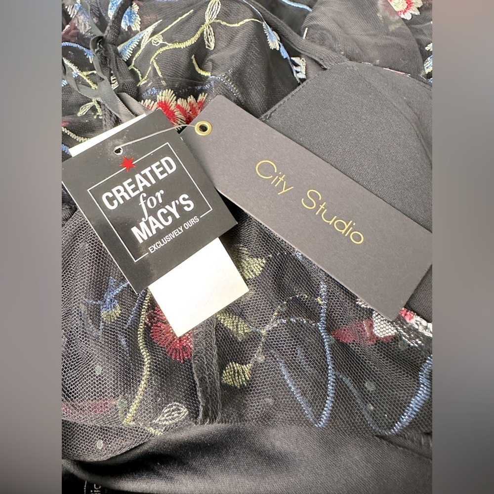 City Studios Juniors Floral-Embroidered Tulle Gown Size 3 - Picture 11 of 16